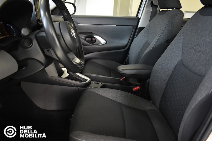 TOYOTA Yaris Cross 1.5 Hybrid 5p. E-CVT Business